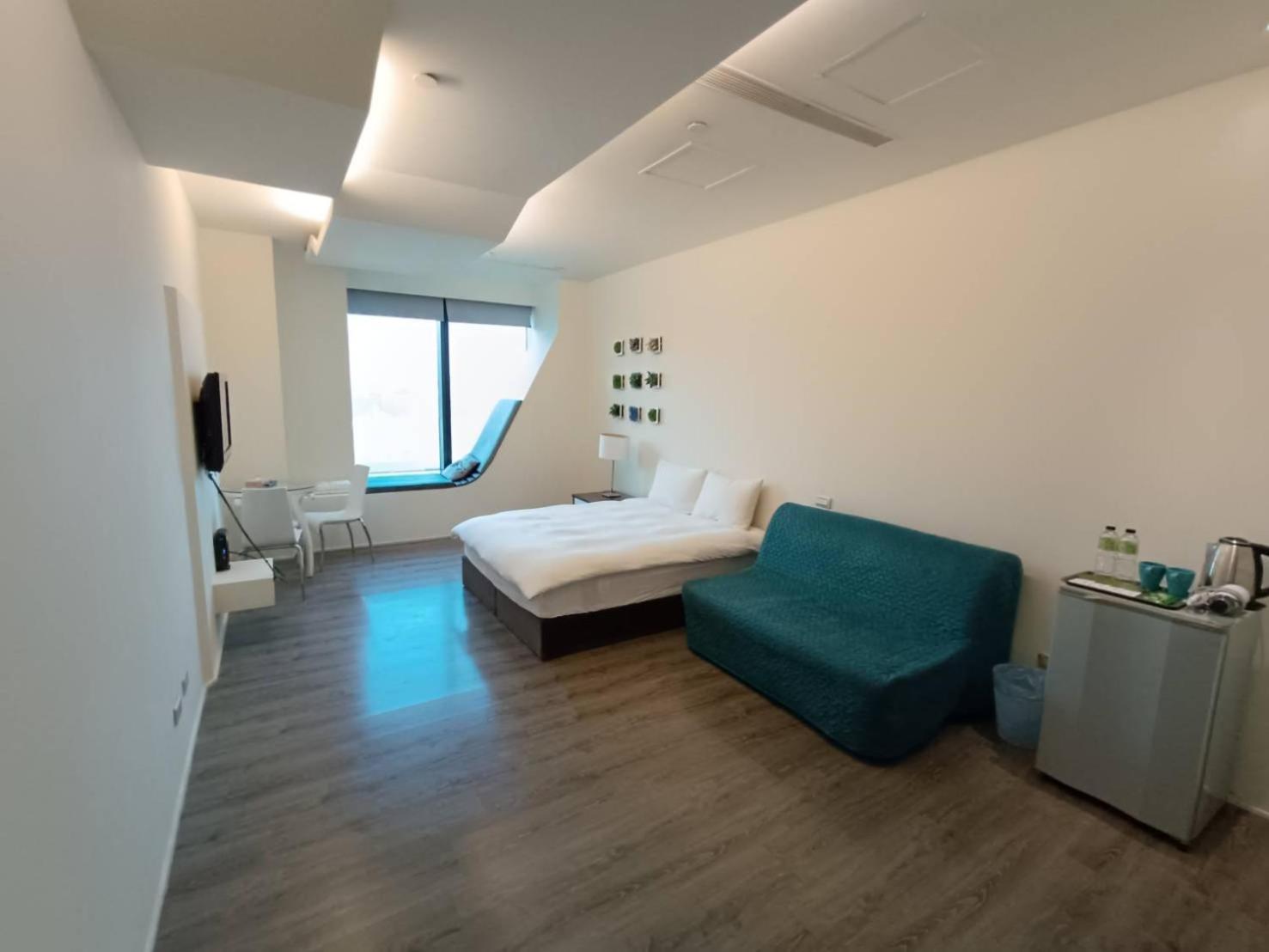 三条文旅 Apartment Kaohsiung Exterior photo