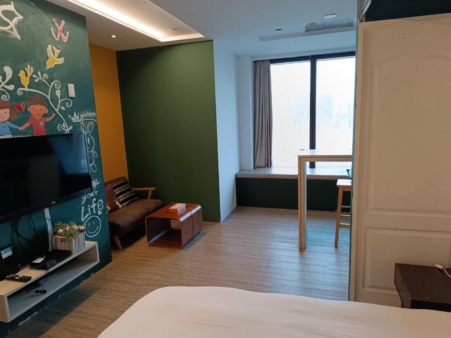 三条文旅 Apartment Kaohsiung Exterior photo