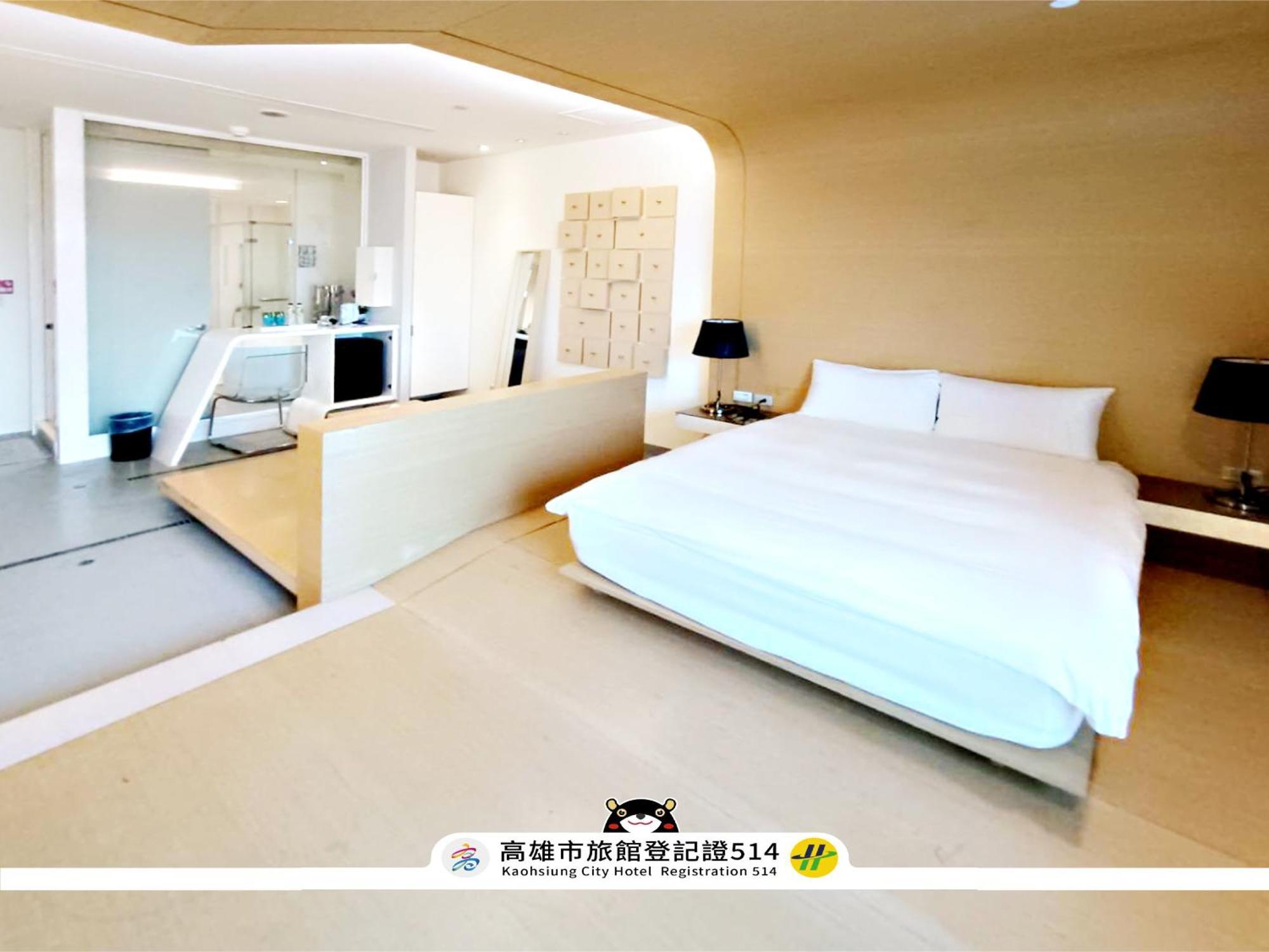 三条文旅 Apartment Kaohsiung Exterior photo